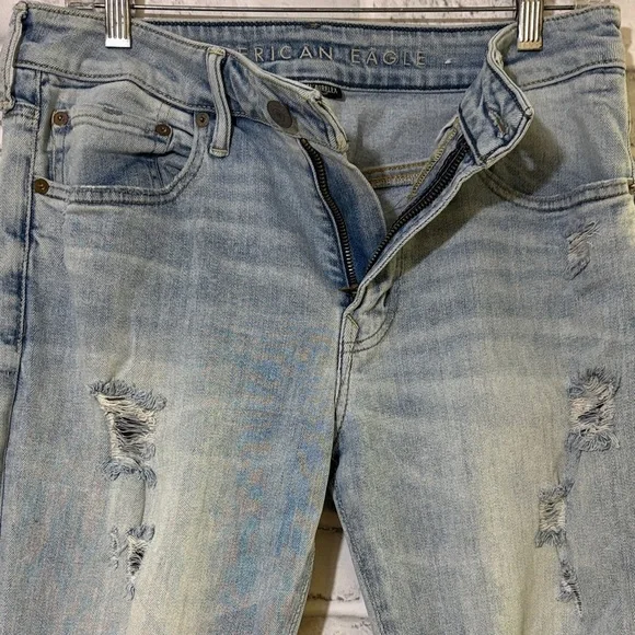 American Eagle Light Blue AirFlex Denim, distressed, 30 x 32 - Picture 4 of 12